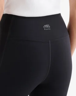 Roots Restore Capri Pocket Legging*Women Active Leggings