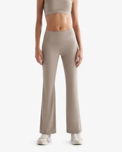 Roots Restore High Rise Flare Legging*Women Active Leggings